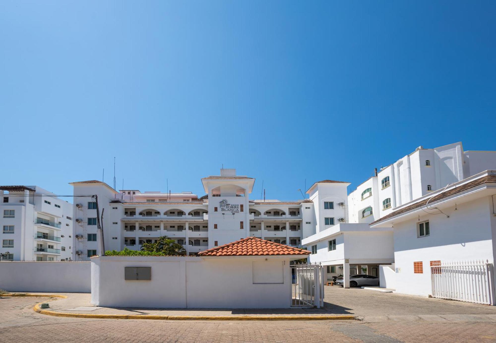 Torreblanca Beach Hotel And Suites Guayabitos - Desayuno Y Comida Incluido Rincón de Guayabitos Eksteriør bilde
